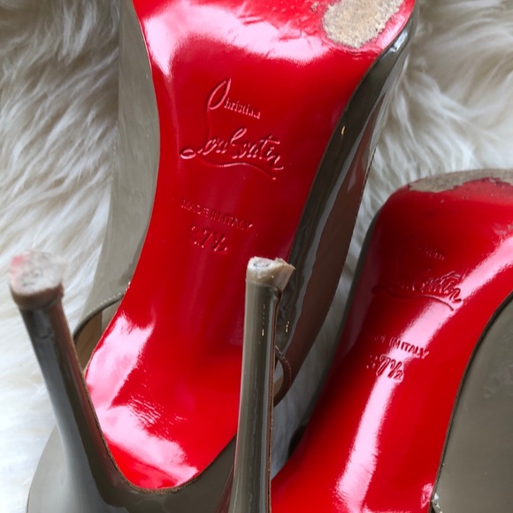 Authentic
 - Authentic Louboutin Heels - Picture 10 of 10